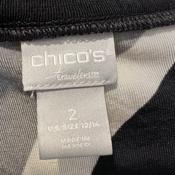Chico’s Abstract Patterned Tunic Top Size 2/ Large - Picture 4 of 7